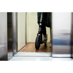 FRENZY 230MM PNEUMATIC BLACK SCOOTER